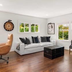 2217eCrescentDr-19-web